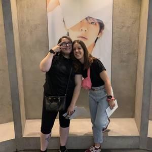 Meet your Posher, Laura